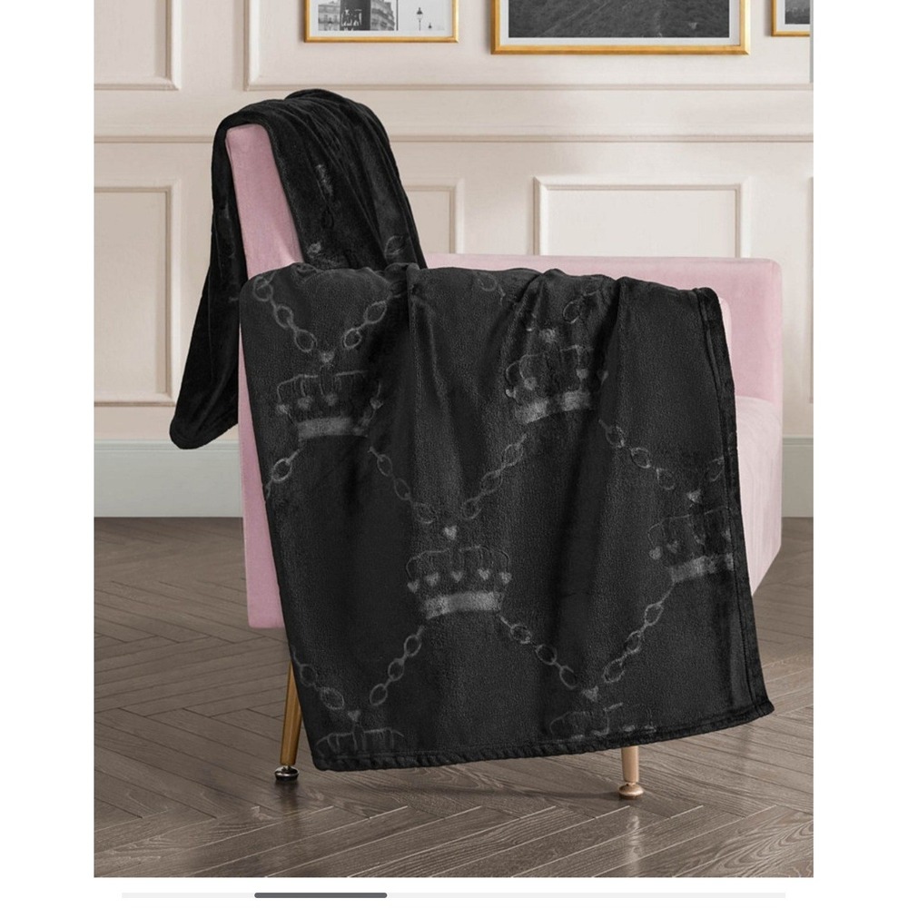 Juicy Couture Home Embossed Crown Plush Throw Blanket Jet Black 50x70 AW0316002